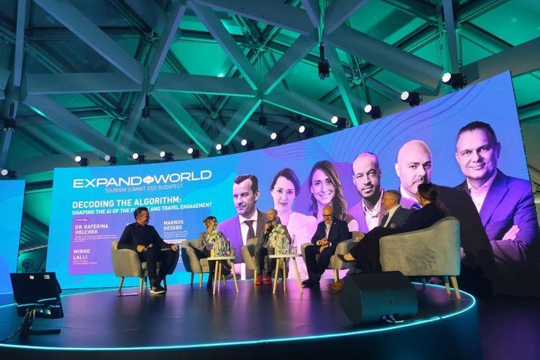 Gerhard Kürner on the panel at the Tourism Summit Budapest